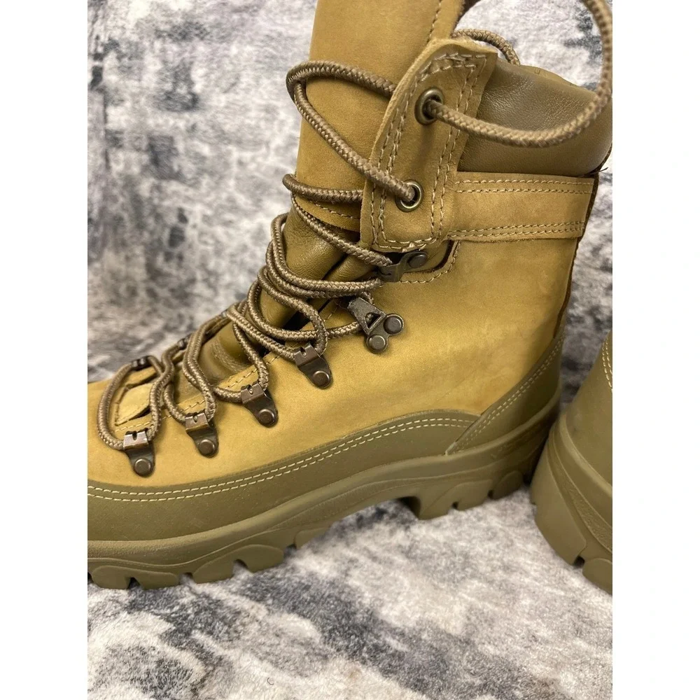 Bates‎ Tactical Hiking Boots Mens  7 Coyote Tan Vibram Heavy Duty Military NWOT
